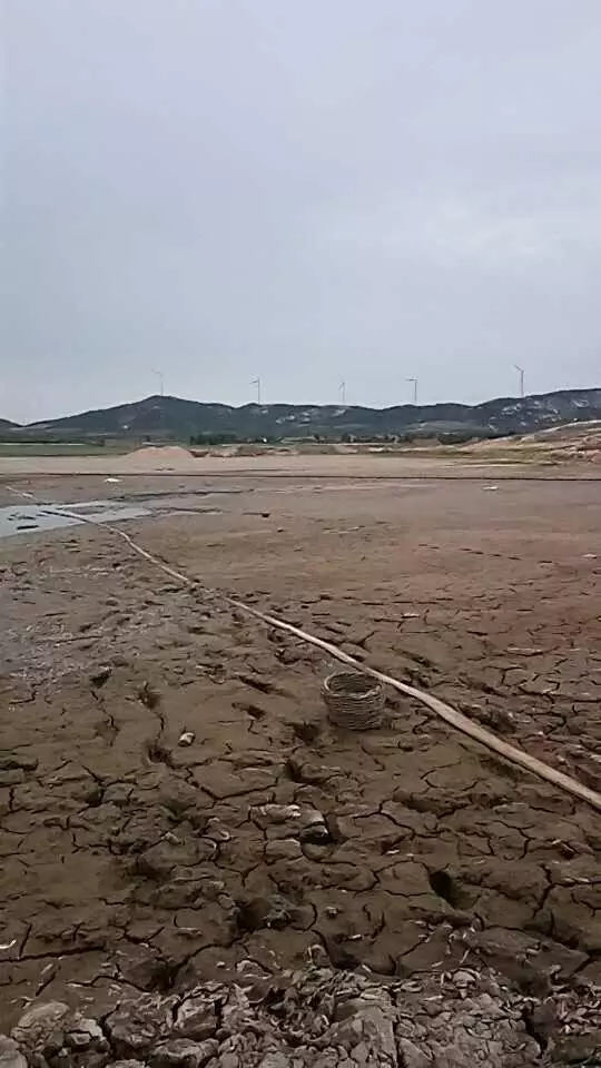 青島河床干涸----沃富新能源中央空調(diào)--沃富環(huán)保空調(diào)